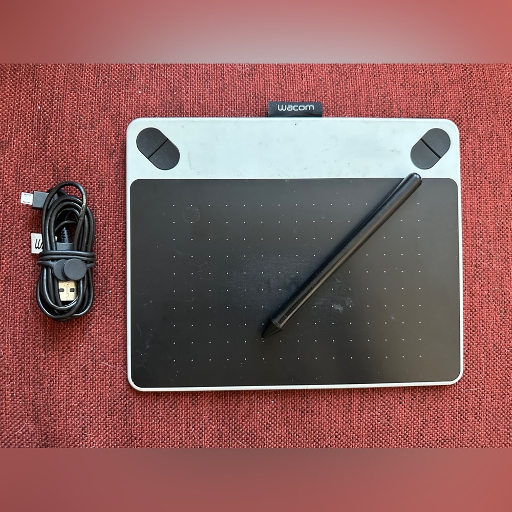 Intuous Pro Draw Wacom Tablet - Picture 2 of 2